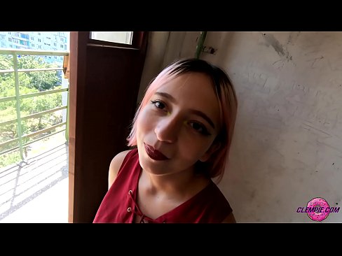 ❤️ სტუდენტური სენსუალი შთანთქავს უცნობს გარეუბანში - Cum On His Face ჯანდაბა ვიდეო ჩვენთან ❤
